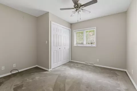 Bedroom - 3325 40th St, Moline, IL 61265 photo 6 of 7