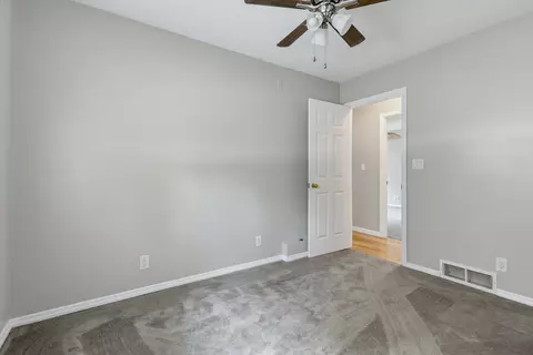 Bedroom - 3325 40th St, Moline, IL 61265 photo 7 of 7