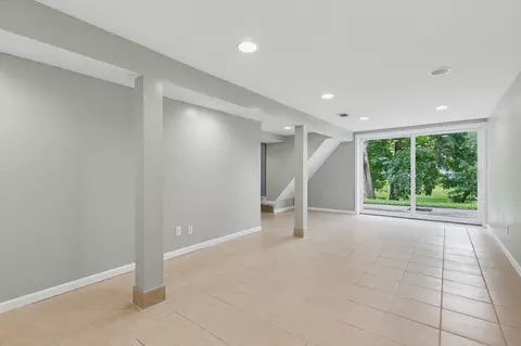 Living - 3325 40th St, Moline, IL 61265 photo 5 of 5