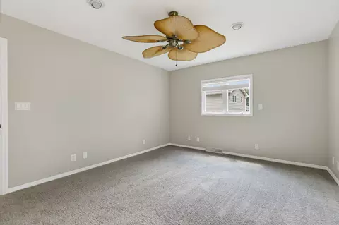 Bedroom - 3325 40th St, Moline, IL 61265 photo 2 of 7