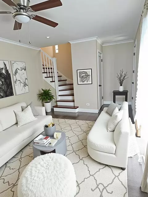Living - 10638 S Eberhart Ave, Chicago, IL 60628 photo 1 of 3