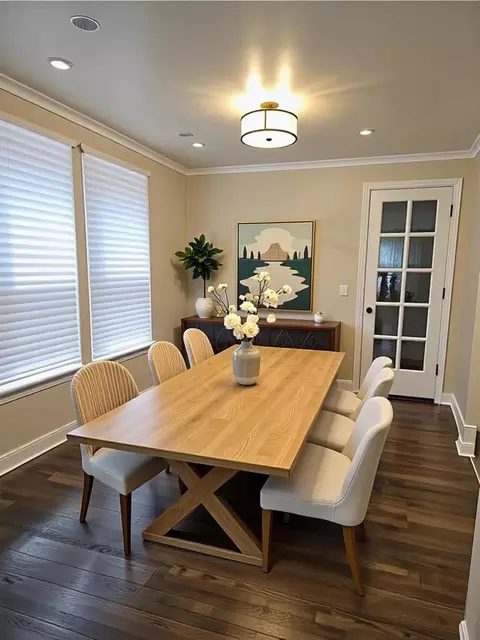 Dining - 10638 S Eberhart Ave, Chicago, IL 60628 photo 1 of 1