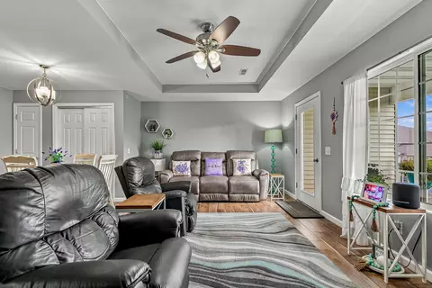 Living - 220 E Franklin St #204, Eldridge, IA 52748 photo 1 of 4