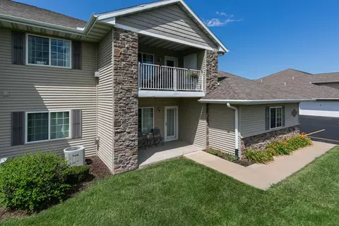 Other - 220 E Franklin St #204, Eldridge, IA 52748 photo 1 of 5