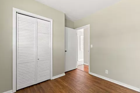Bedroom - 5011 48th St, Moline, IL 61265 photo 4 of 8