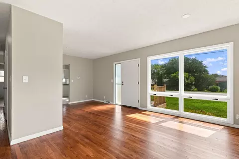 Living - 5011 48th St, Moline, IL 61265 photo 3 of 3