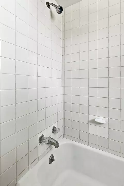 Bath - 5011 48th St, Moline, IL 61265 photo 3 of 3