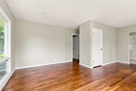 Living - 5011 48th St, Moline, IL 61265 photo 1 of 3