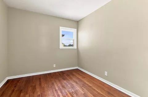 Bedroom - 5011 48th St, Moline, IL 61265 photo 8 of 8