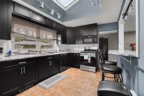Kitchen - 2403 Hacker Dr, Joliet, IL 60435 photo 2 of 4