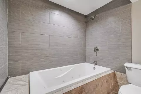 Bath - 2403 Hacker Dr, Joliet, IL 60435 photo 1 of 4