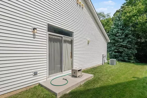 Exterior - 2824 Sun Valley Dr, Plainfield, IL 60586 photo 3 of 3