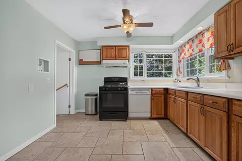 Kitchen - 14061408 S East St, Bloomington, IL 61701 photo 2 of 3