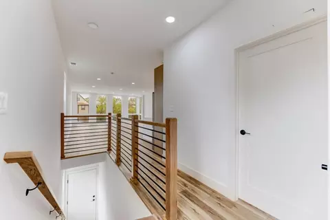 Entry Way - 437 E 42nd Pl, Chicago, IL 60653 photo 1 of 1
