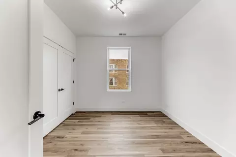 Bedroom - 437 E 42nd Pl, Chicago, IL 60653 photo 1 of 2