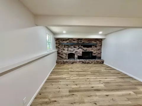 Living - 104 Suelynn Dr, Normal, IL 61761 photo 8 of 9