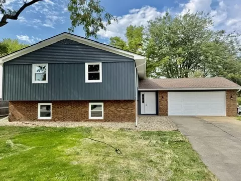 Exterior - 104 Suelynn Dr, Normal, IL 61761 photo 10 of 10