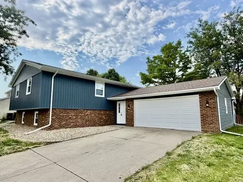 Exterior - 104 Suelynn Dr, Normal, IL 61761 photo 8 of 10