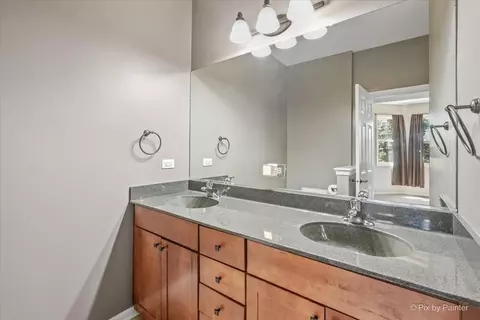 Bath - 176 S Channing St, Elgin, IL 60120 photo 3 of 6