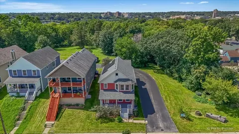 View/Area - 176 S Channing St, Elgin, IL 60120 photo 1 of 7