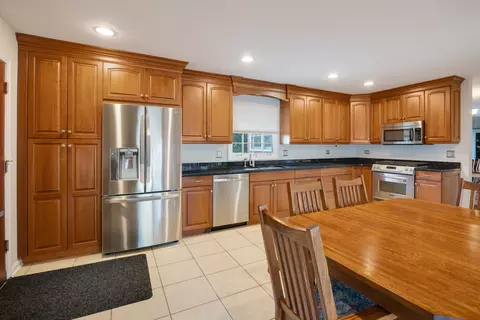 Kitchen - 736 Deborah Ave, Elgin, IL 60123 photo 3 of 4