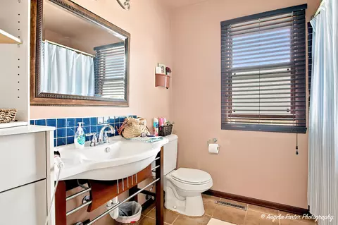 Bath - 4729 Crystal Trl, Mchenry, IL 60050 photo 3 of 3