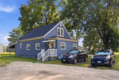 608 E 10th St, Rock Falls, IL 61071