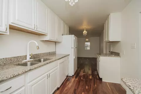 1107 E Joliet St, Crown Point, IN 46307 photo 2