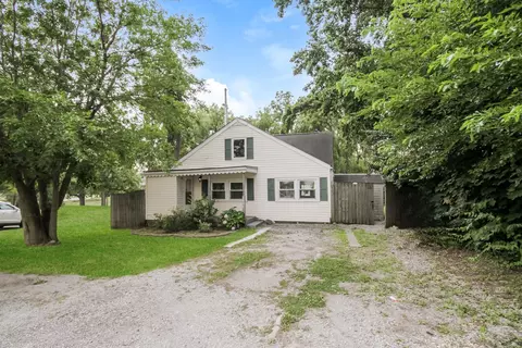 1107 E Joliet St, Crown Point, IN 46307 photo 4