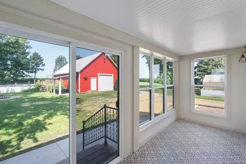Exterior - 23624 145th Ave, Eldridge, IA 52748 photo 6 of 14