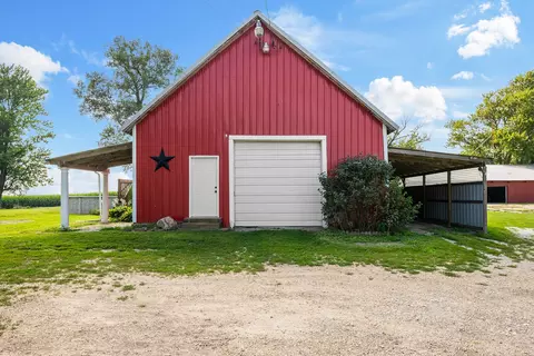 Exterior - 23624 145th Ave, Eldridge, IA 52748 photo 3 of 14