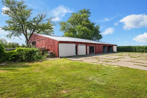 Exterior - 23624 145th Ave, Eldridge, IA 52748 photo 10 of 14