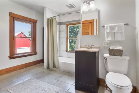 Bath - 23624 145th Ave, Eldridge, IA 52748 photo 2 of 2
