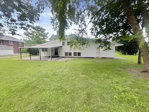 Exterior - 702 S Main St, Homer, IL 61849 photo 2 of 5