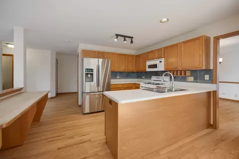 Kitchen - 2519 Crestview Dr, Aurora, IL 60502 photo 2 of 4