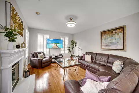 6 Yorkshire Ct, Algonquin, IL 60102 photo 3