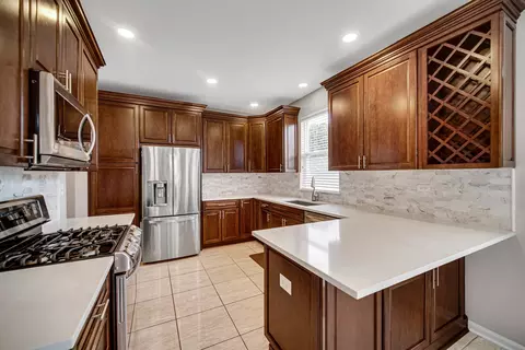 6 Yorkshire Ct, Algonquin, IL 60102 photo 5