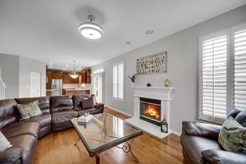 6 Yorkshire Ct, Algonquin, IL 60102 photo 2