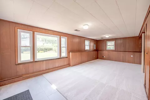 Living - 2203 Kirchoff Rd, Rolling Meadows, IL 60008 photo 3 of 4
