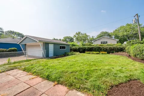 Exterior - 2203 Kirchoff Rd, Rolling Meadows, IL 60008 photo 4 of 5