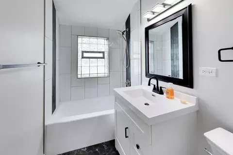 Bath - 2504 E 96th St, Chicago, IL 60617 photo 1 of 3