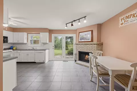 Kitchen - 27 W327 Providence Ln, Winfield, IL 60190 photo 2 of 5