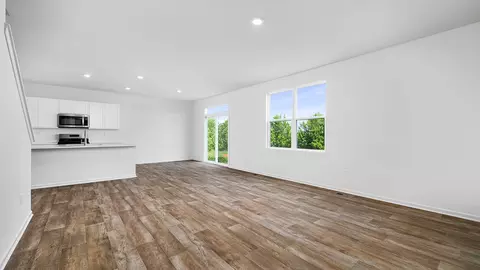 Living - 894 Cascade Ct, Pingree Grove, IL 60140 photo 1 of 2