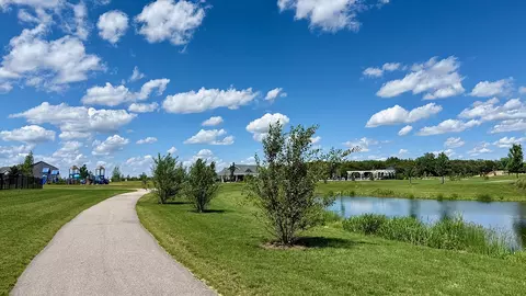 View/Area - 894 Cascade Ct, Pingree Grove, IL 60140 photo 9 of 14