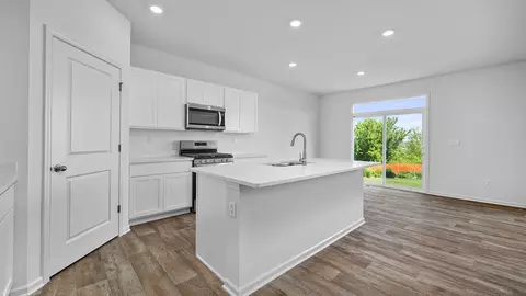 Kitchen - 894 Cascade Ct, Pingree Grove, IL 60140 photo 1 of 3