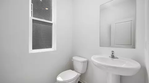 Bath - 894 Cascade Ct, Pingree Grove, IL 60140 photo 3 of 3