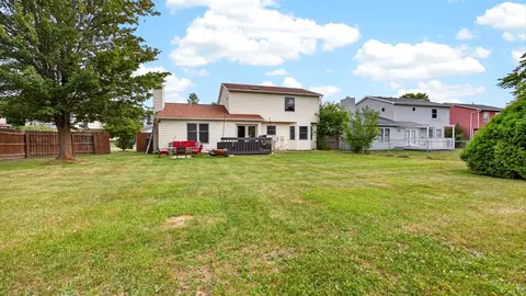 Exterior - 1014 Chicory Ln, Bloomington, IL 61704 photo 6 of 7
