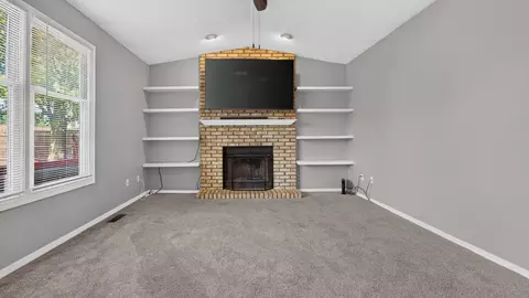 Living - 1014 Chicory Ln, Bloomington, IL 61704 photo 2 of 7