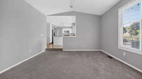 Living - 1014 Chicory Ln, Bloomington, IL 61704 photo 4 of 7