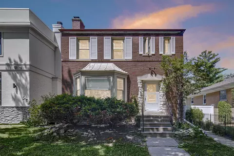 4940 Estes Ave, Skokie, IL 60077